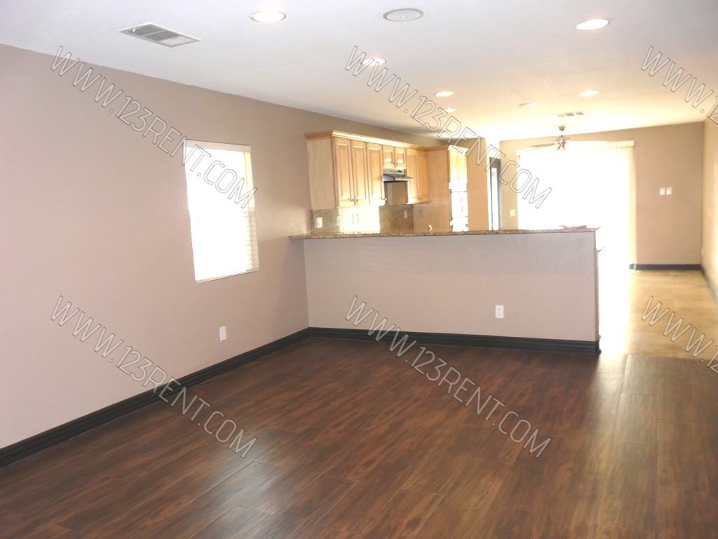 1764 E Ivesbrook St - Photo 3 of 17