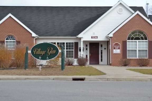 Village Glen Apartments & Townhomes 1336 Birch Tree Ln, Traverse City