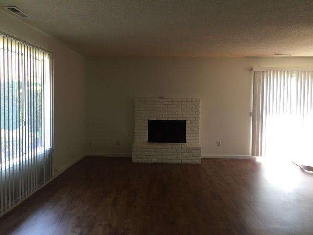 7 Stowe Ct - Photo 2 of 12