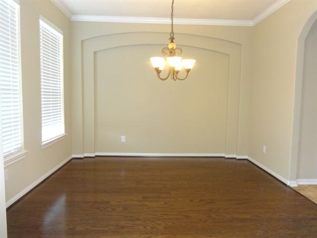 2114 Wembley Way - Photo 3 of 23