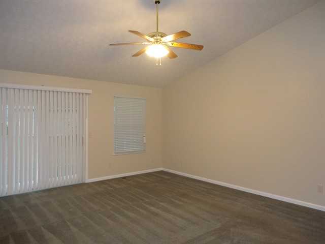 4 Berry Ct - Photo 3 of 14