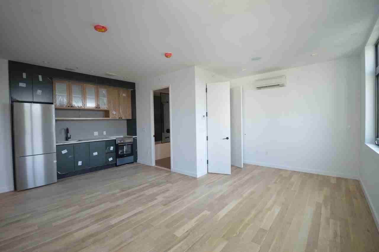 44 Kent St #4002