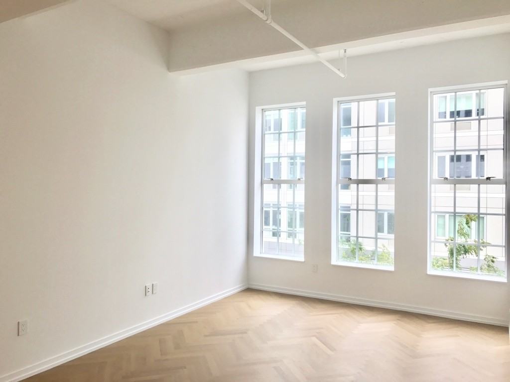 184 Kent Ave #A316