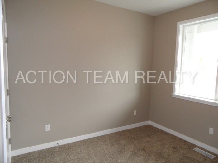 797 W Tamsin Ct - Photo 2 of 17