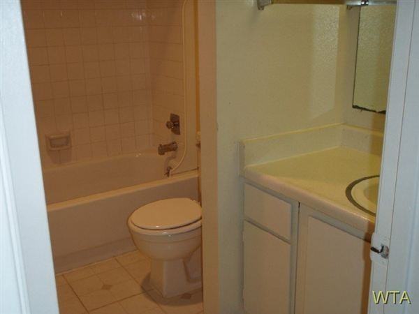 Evers and Loop 410 $399 Total Move-in *will work with Broken Lease - Photo 3 of 11