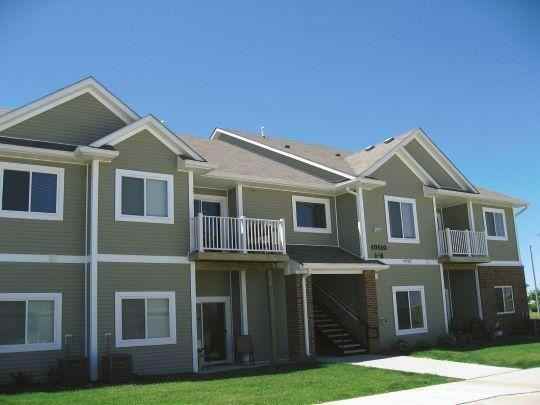 Adam Ridge Condos - Photo 2 of 8