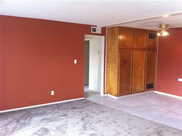 High Mountain Apartments - Photo 3 of 6