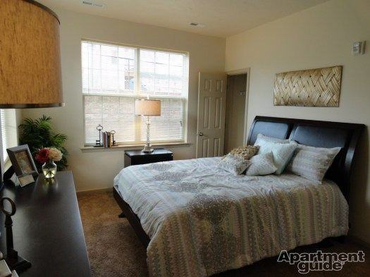 140 Dickens Drive - Photo 3 of 5