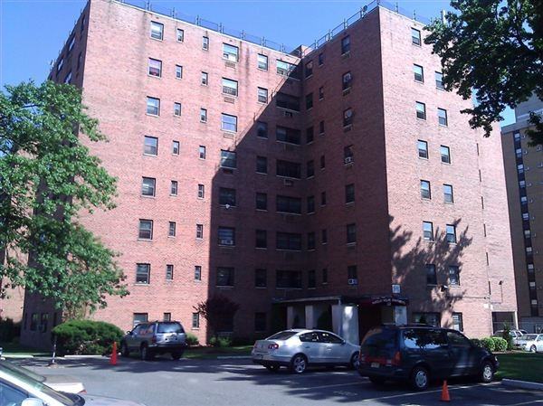 Harclay House Apartments - Photo 3 of 4