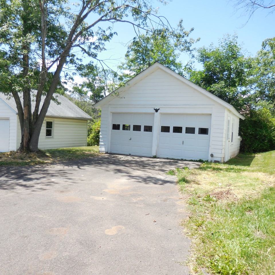 165 Grove St - Photo 2 of 11