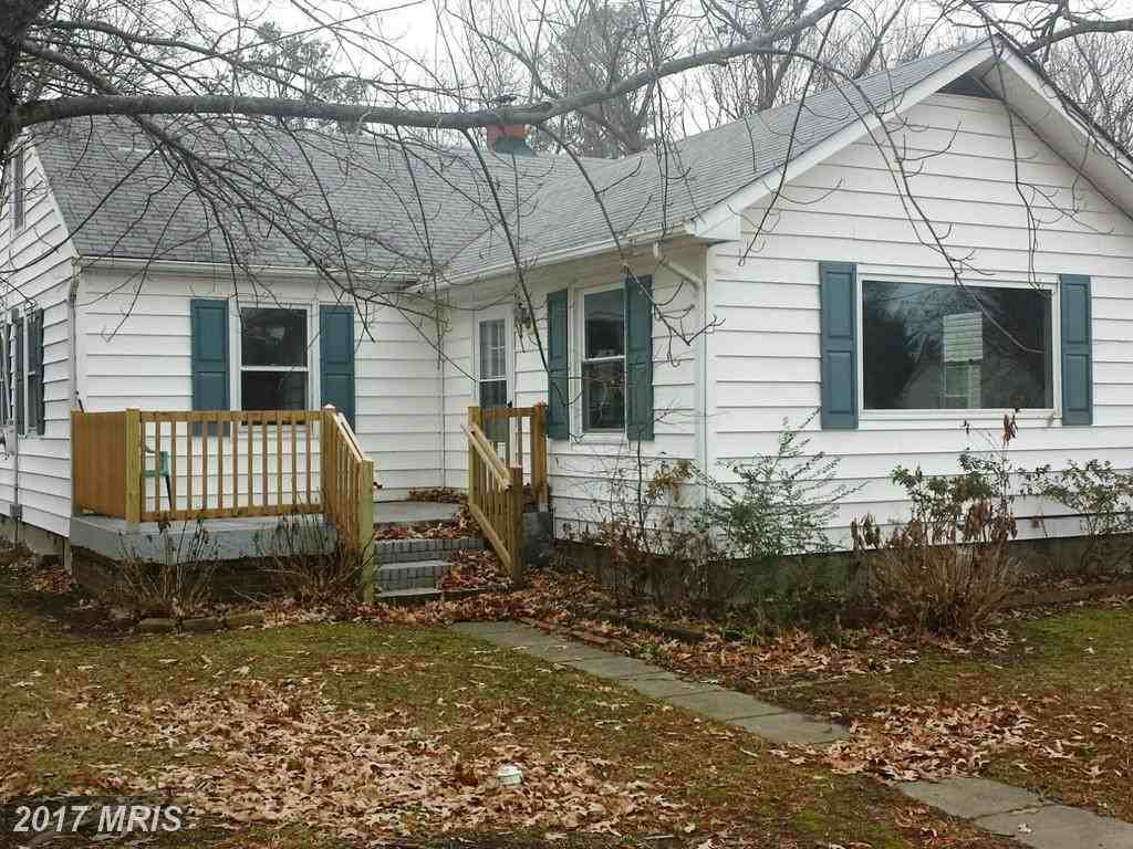 202 Locust Ave - Photo 2 of 23