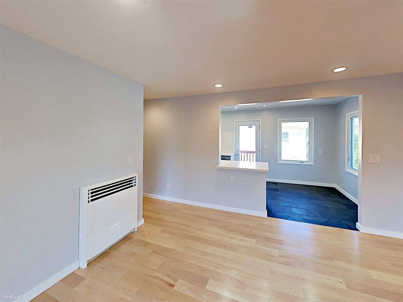 1025 Washington Ave - Photo 2 of 14