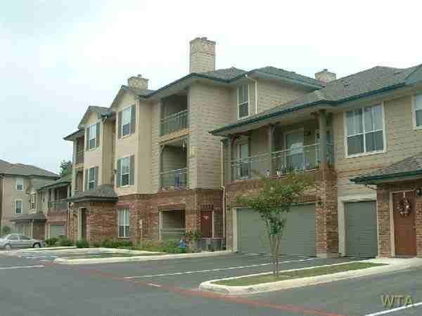 Loop 1604 East and Henderson Pass - Photo 3 of 10