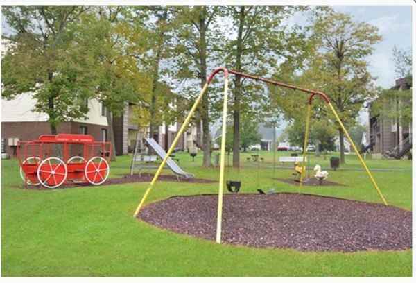 Country Club Apartments - Photo 3 of 15