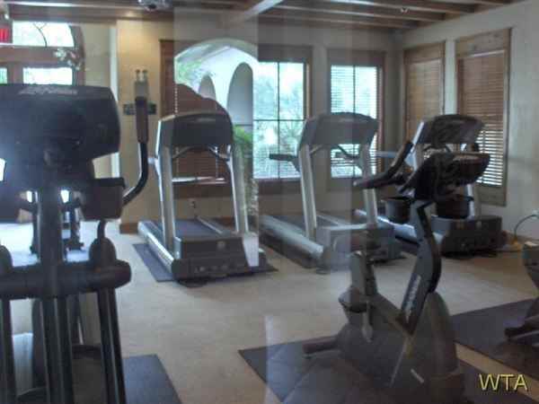 Highway 281 and Henderson Pass Apartments in Hill Country Village, Hill