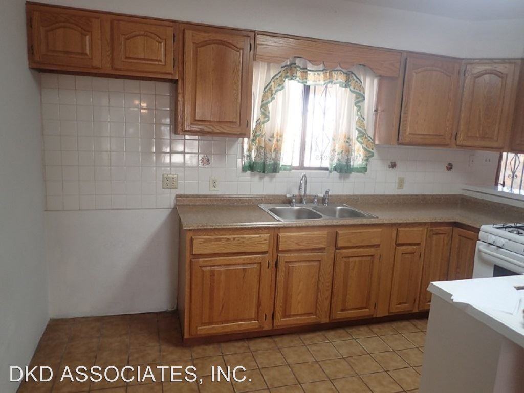 3221 Monroe Ave - Photo 3 of 18