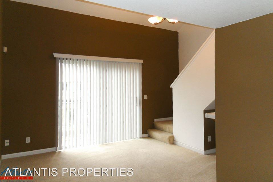 1040 Summerplace Dr - Photo 2 of 9