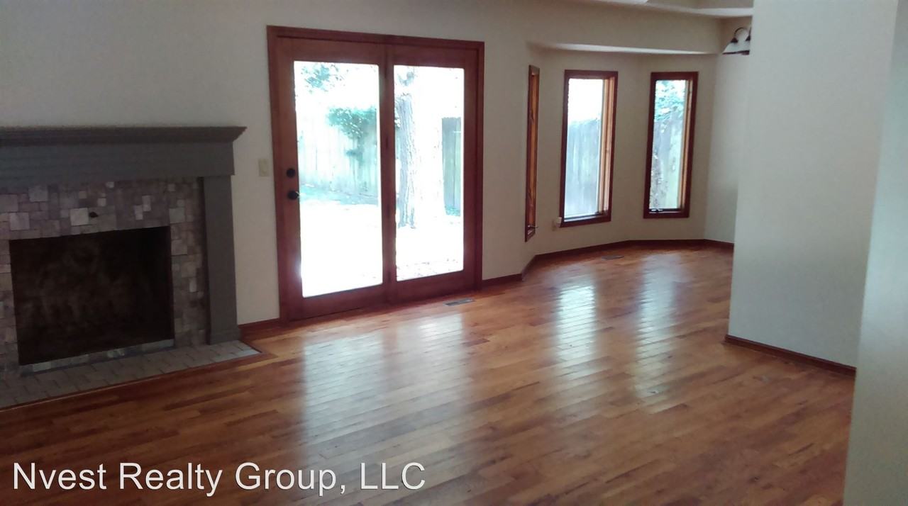 1036 S Ventura Ave - Photo 2 of 9