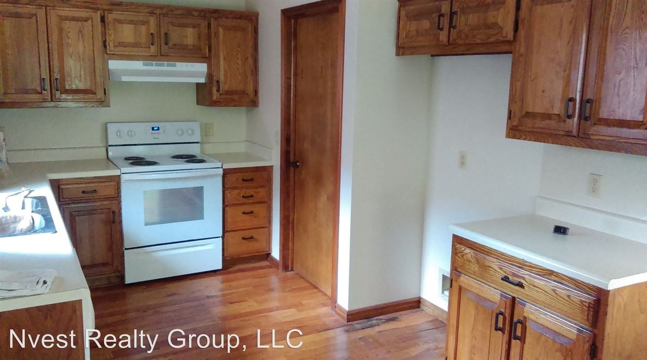 1036 S Ventura Ave - Photo 3 of 9