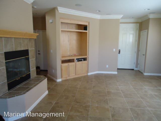 8380 Bennington Ct - Photo 2 of 23