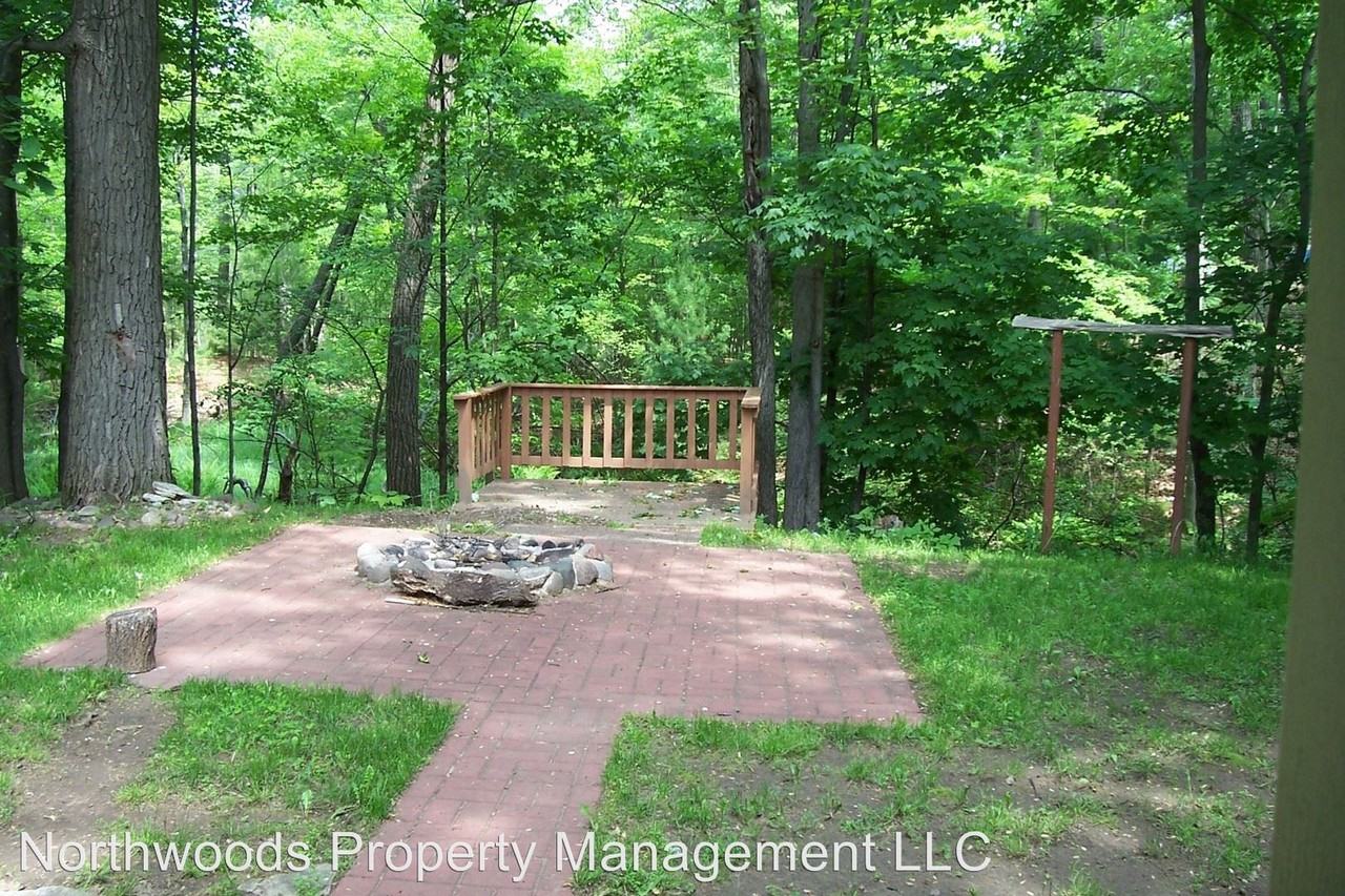 416 Manitowish St - Photo 2 of 9