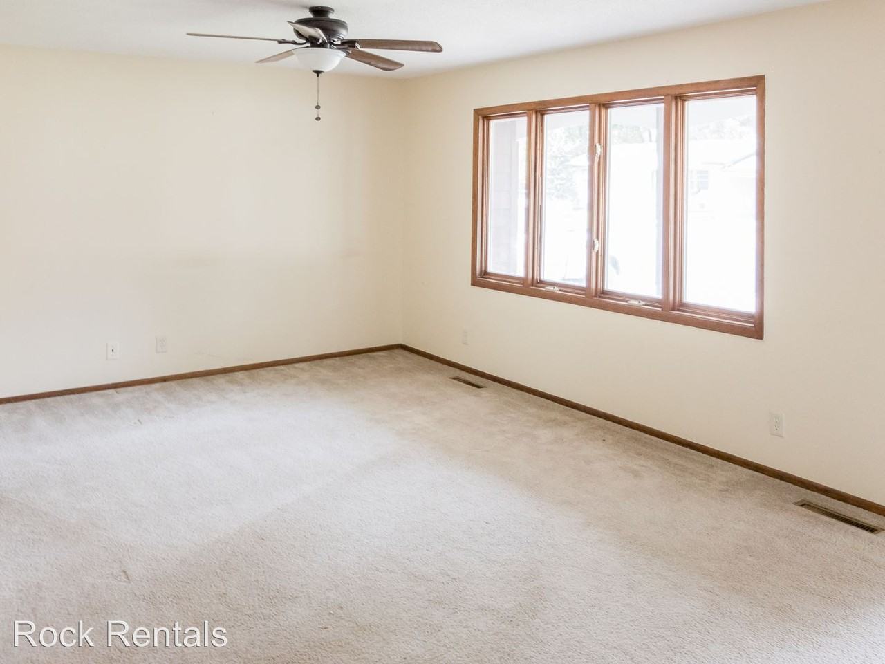 103 Sedgwick Pl - Photo 2 of 19