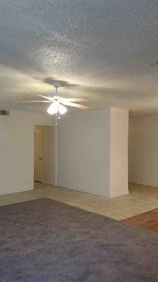 8414 Bunche Dr - Photo 3 of 17