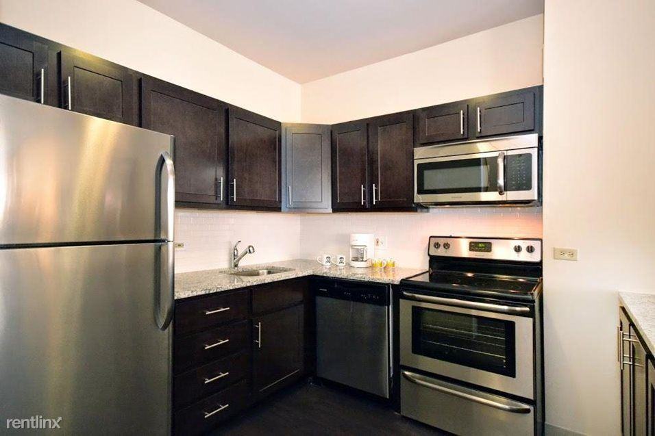 777 S State St - Photo 2 of 5