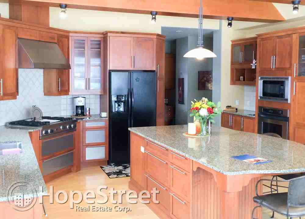 28 Emerald Bay Drive NW - Photo 3 of 13