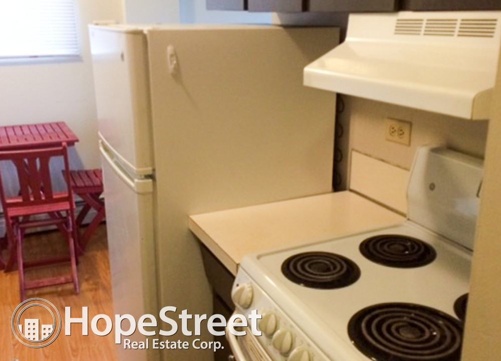 717 17 Avenue NW - Photo 2 of 7