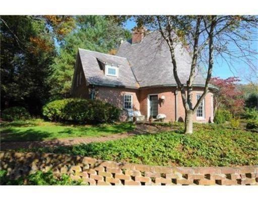 9 Old Colony Dr - Photo 2 of 18