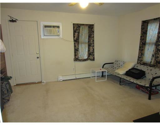 12 Levinson Ave #12 - Photo 3 of 8