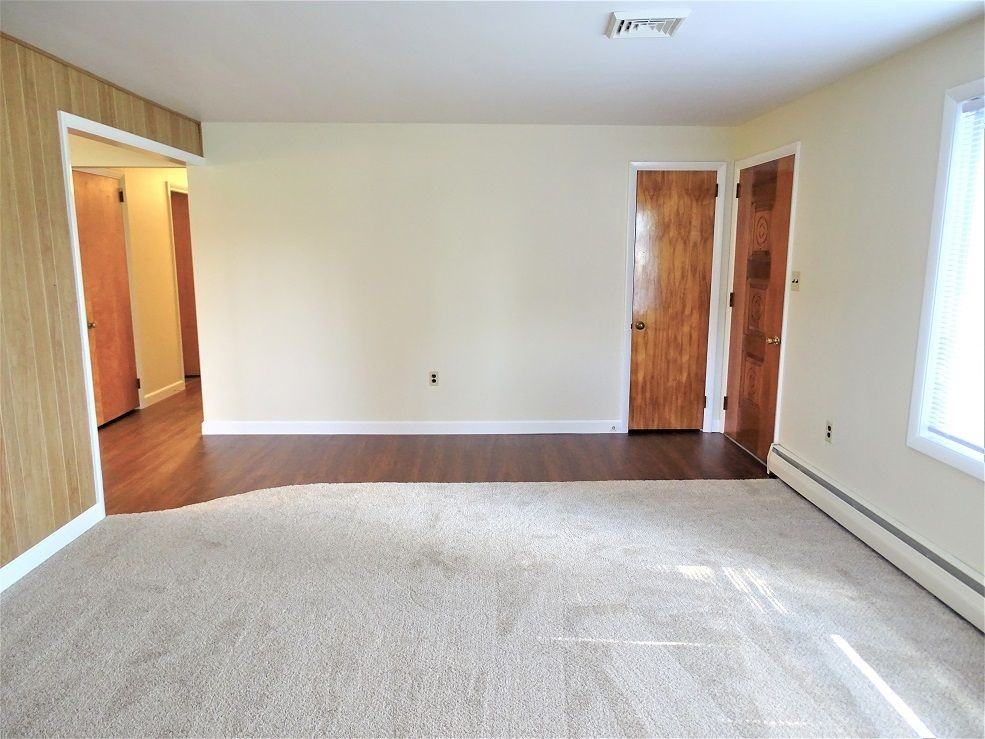 318 Lancaster Ave - Photo 3 of 23