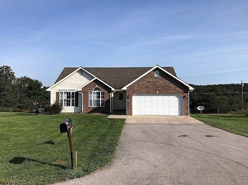 16855 Highland Springs Ln - Photo 2 of 42