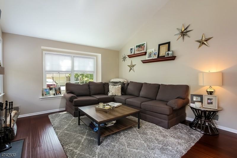 10 Eton Ct #10 - Photo 2 of 18