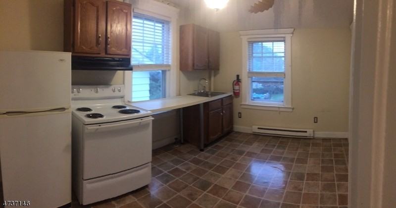 39 Fenner Ave - Photo 3 of 7