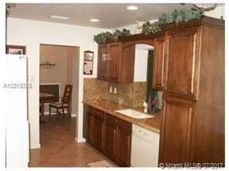 8016 NW 101st Ave - Photo 2 of 8