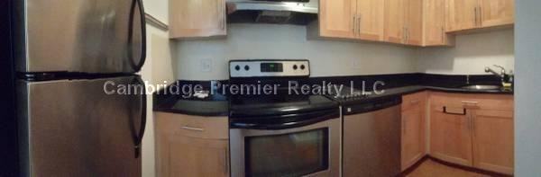 Dana St #304 - Photo 2 of 5