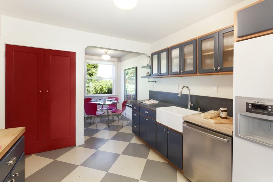 236 Ridgewood Avenue - Photo 3 of 15