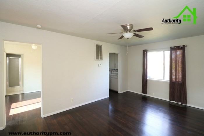 1911 West St - Photo 2 of 20