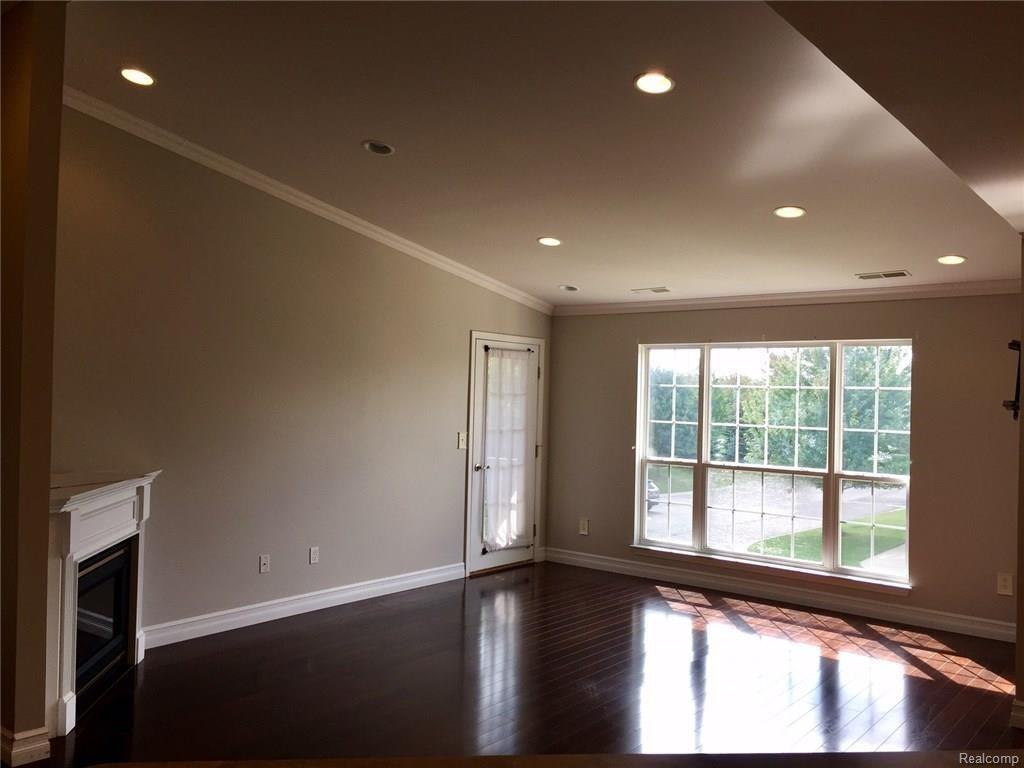11202 Farmingdale Ln - Photo 3 of 27
