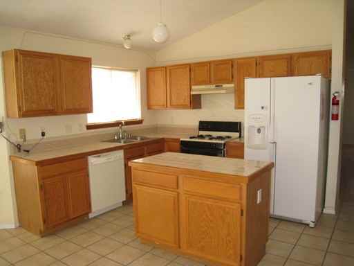 8128 Edgebrook Pl NW - Photo 3 of 15