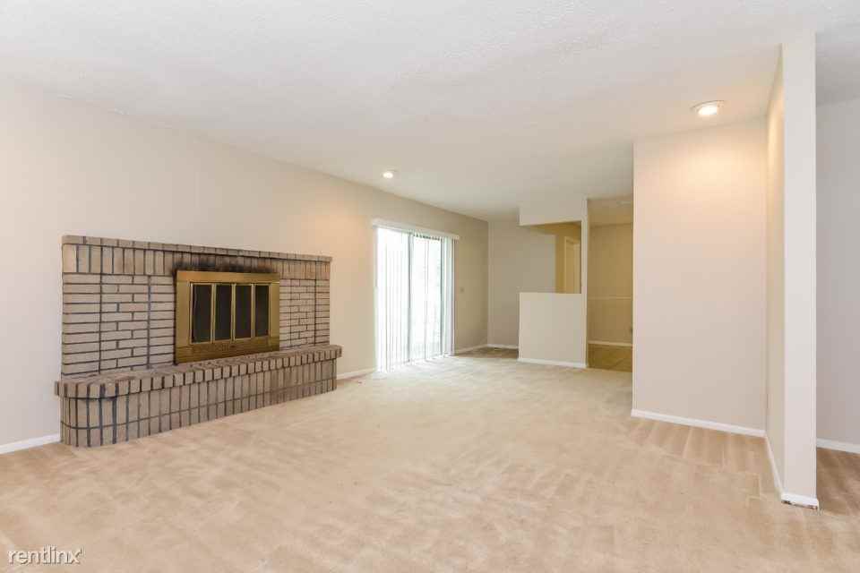 18308 Oakdale Rd - Photo 3 of 20