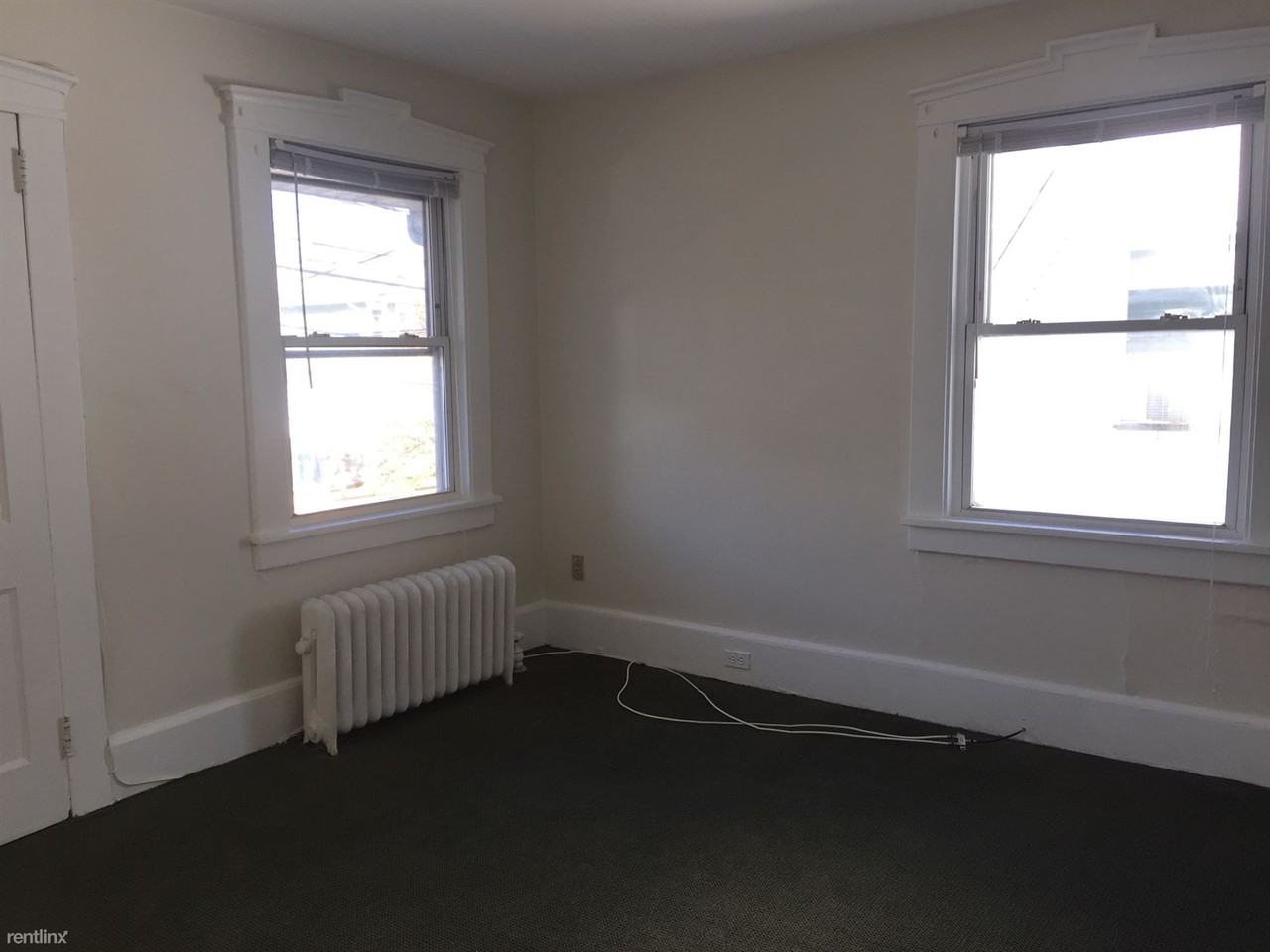 131 Clinton Ave - Photo 2 of 13