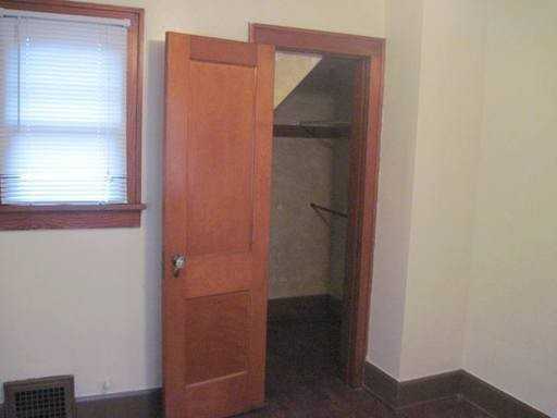 1182 SW Garfield Ave - Photo 2 of 16