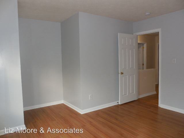 742 Kings Ridge Dr - Photo 2 of 15