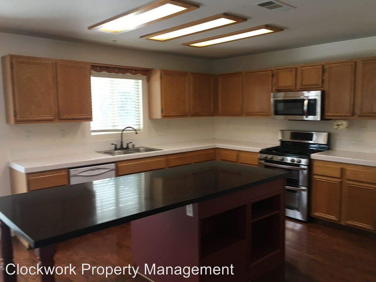 15636 Caravelle Ave - Photo 2 of 21