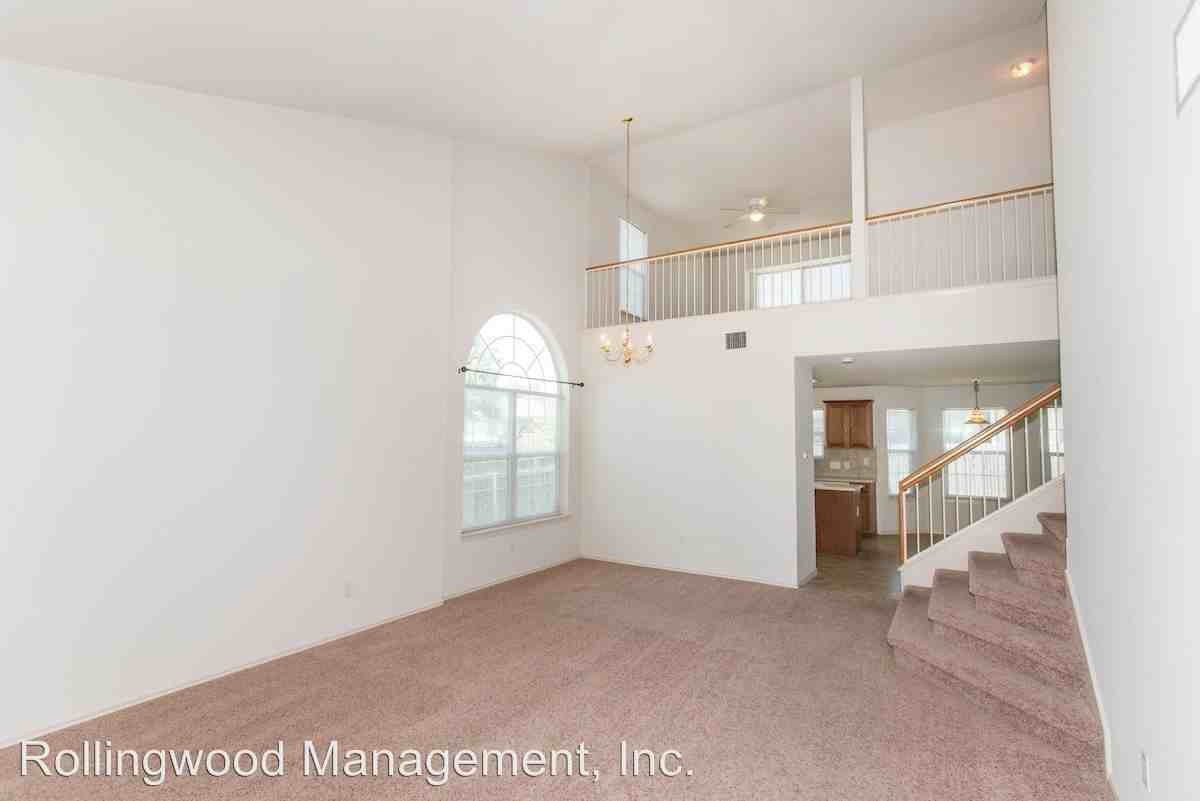 1404 Jackie Robinson Pl - Photo 3 of 23