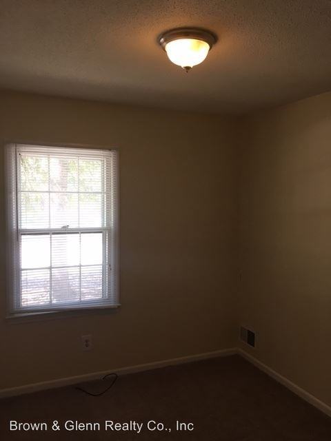 15 Woodpond Ct - Photo 3 of 10