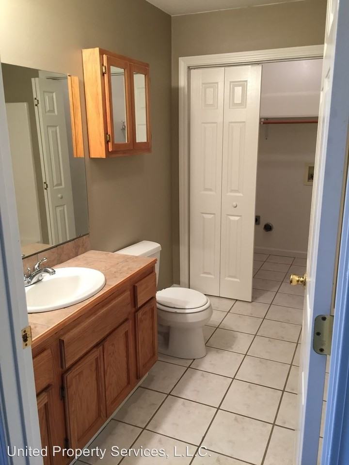 617 W Main St - Photo 2 of 7